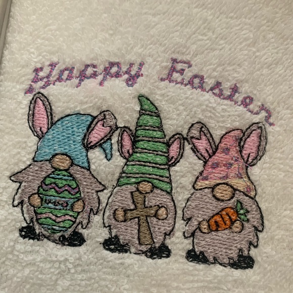 Easter 🐣 Gnome Happy Easter Towel Set Embroidered - Picture 2 of 4